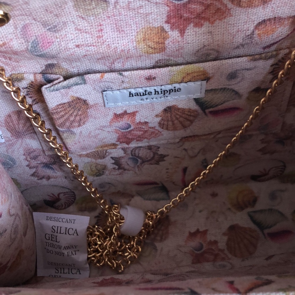 Haute Hippie Cream Woven Straw Top-Handle Bag with Shell Clasp - Picture 9 of 10